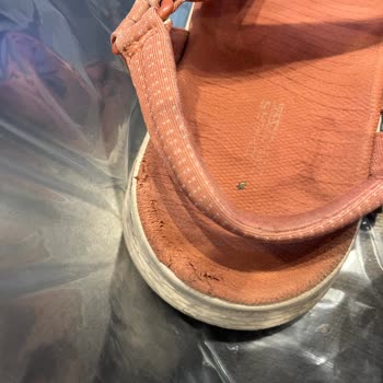 Kısa Sürede Aşınan Sandalet Hayal Kırıklığı