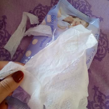 Islak Mendil Paketinde Tehlikeli Plastik Cisim