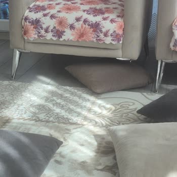 Koltuk Takımının Ayakları Kendiliğinden Kırılıyor