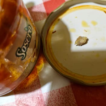 Zeytin Salatasında Çekirdek Sürprizi