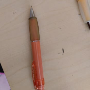 Kalemlerin Tutma Yerindeki Sararma Sorunu