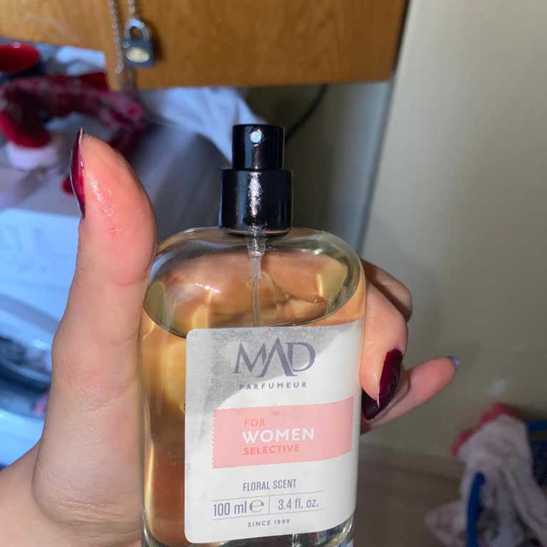 Bozuk Parfüm Ve Yetersiz Mağaza Hizmeti