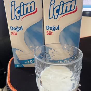 Bozuk Süt Skandalı: Yoğurt Parçalı Ve Kötü Kokulu Ürün