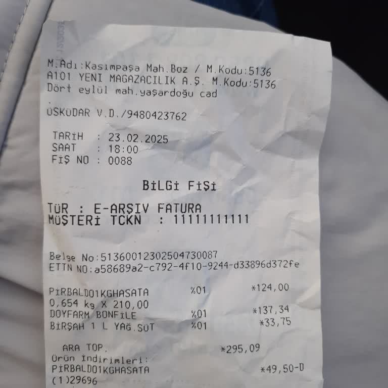 A101'de Uzun Kasa Kuyruğu Ve İlgisiz Personel