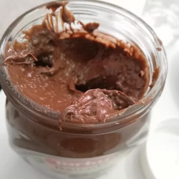 Son Kullanma Tarihi Geçmemiş Çikolata Bozuk Çıktı