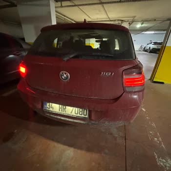 BMW 118i F20 Stop Lambası Sorunu: Trafik Güvenliğini Tehlikeye Atıyor