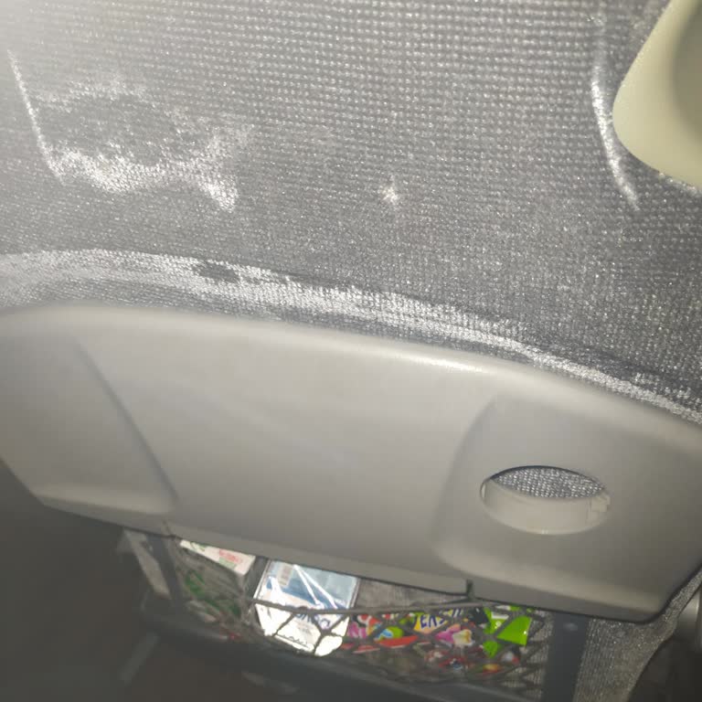 Zümrüt Turizm İle Seyahatte Hayal Kırıklığı: Namaz Vakitlerine Riayetsizlik Ve Konforsuz Araçlar