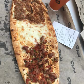 Pidem Restoranında Az Malzeme Ve Düşen Kalite