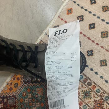 FLO Mağazasında Etiket Fiyatı Ve Kasada Farklılık