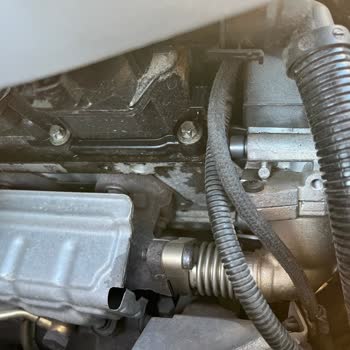 BMW Külbütör Kapağı Sorunu Ve Yağ Kaçağı