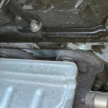 BMW Külbütör Kapağı Sorunu Ve Yağ Kaçağı