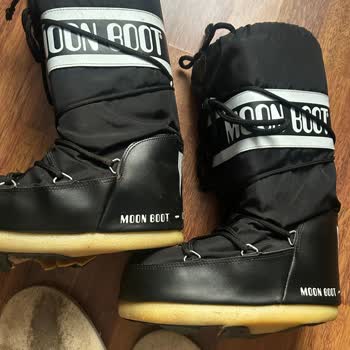 Karda Parçalanan Botlar Ve İlgisiz Mağaza Deneyimi