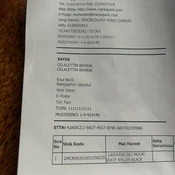 Karda Parçalanan Botlar Ve İlgisiz Mağaza Deneyimi