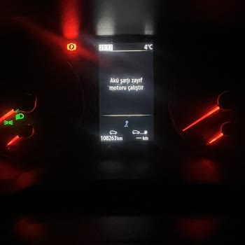 Clio 2022 Modelinde Akü Uyarısı Ve Sürekli Yanan Işık Sorunu