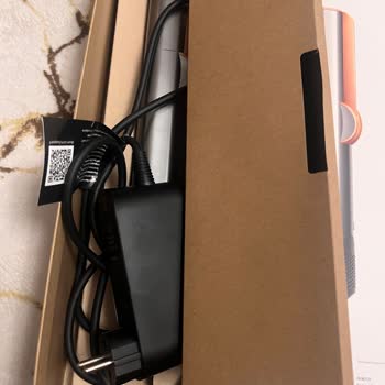 Dyson Airstrait İçin Saklama Kutusu Eksikliği