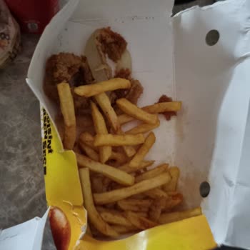 Cajun Corner Hayal Kırıklığı Yaratan Hamburger Siparişi!
