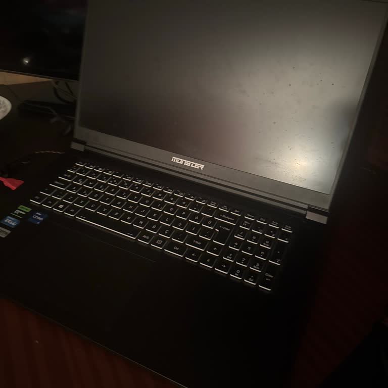 Monster Laptop'un Elektrik Kesintisi Ve Aşırı Isınma Sorunu