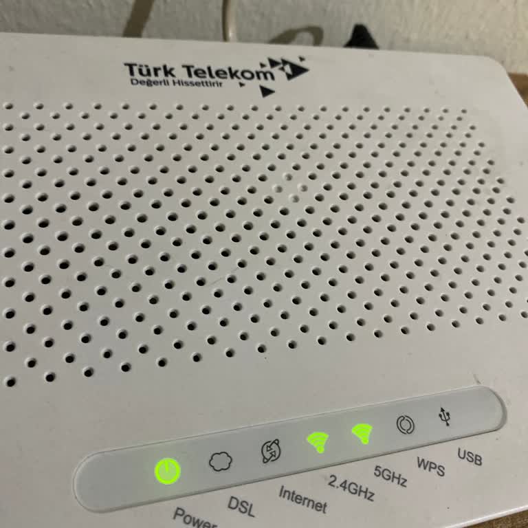 Sürekli İnternet Kesintisi Ve Yetersiz Hizmet