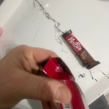 Eksik Çikolata Parçası Şaşkınlığı