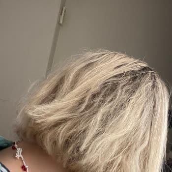 Hair Art Kuaför ve Güzellik Salonu (Buca) Saçlarımı Yaktı