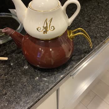 Paslanan Çaydanlık Takımı Ve İlgisiz Müşteri Hizmetleri