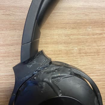 My Razer Barracuda X Headset Keeps Breaking – Poor Durability & No Warranty Support