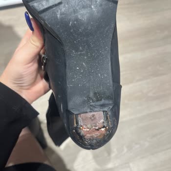 Botumun Topuğu Kırıldı, Müşteri Hizmetleri Cevap Vermiyor!