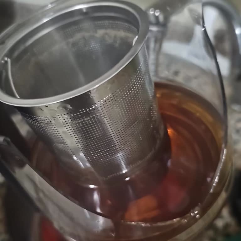 Beko Çay Makinesi: Dayanıklılık Sözüne Rağmen Kırılan Demlik