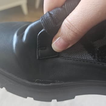 İpekyol Botları 4. Giyişte Dağıldı!