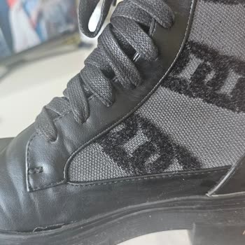 İpekyol Botları 4. Giyişte Dağıldı!