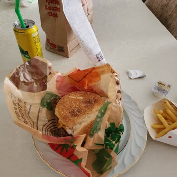 Eksik Sipariş Ve İletişim Sorunu Yaşadım