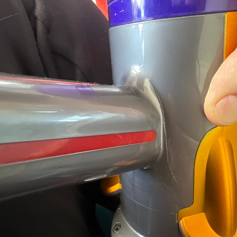 Garanti Kapsamında Ücret Talebi: Dyson Kablosuz Süpürge Sorunu