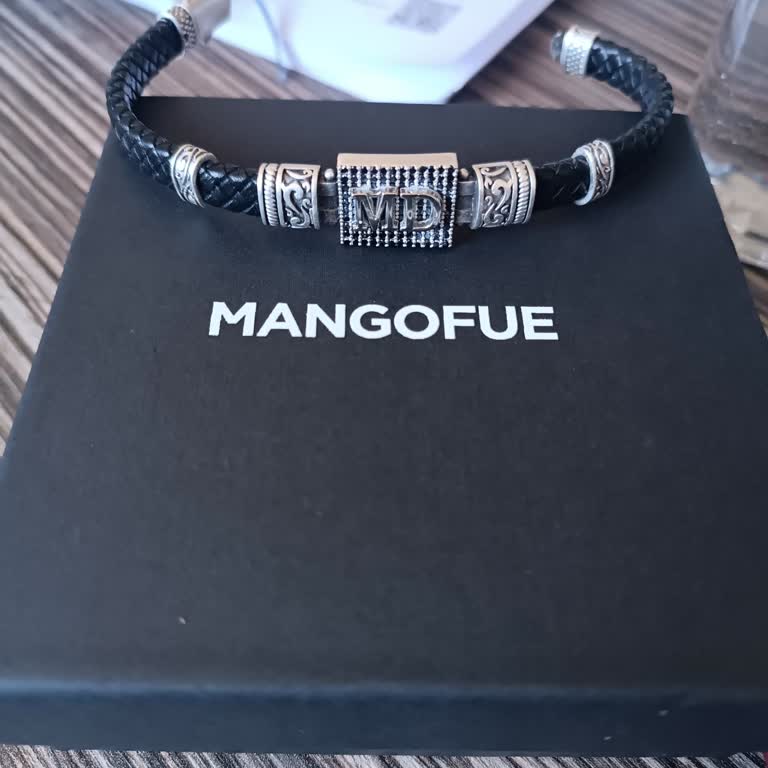 Arızalı Bileklik: Kilit Sorunu