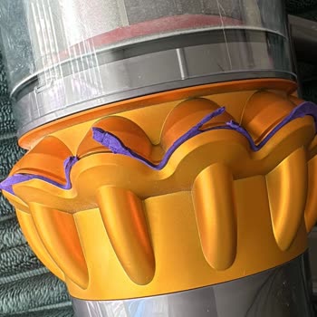 Dyson V15 Detect Süpürge Kauçuk Deformasyonu Ve Performans Sorunu