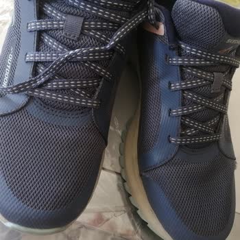 Skechers Ayakkabının File Yırtılması Ve Mağaza İlgisizliği