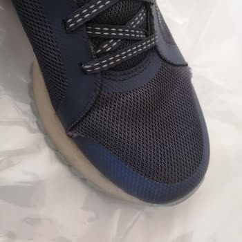 Skechers Ayakkabının File Yırtılması Ve Mağaza İlgisizliği