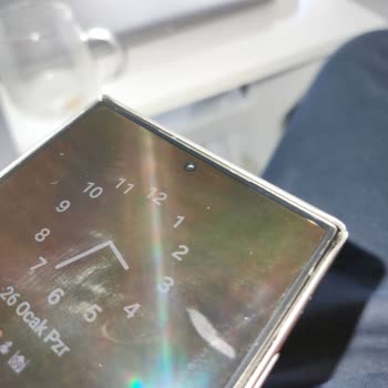 Samsung S24 Ultra'nın Ekran Sorunu Ve Servis Yanıtı