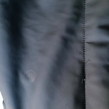 De Facto Montum Üç Ayda Deforme Oldu, Mağaza İlgisiz Kaldı
