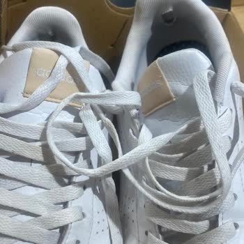 Adidas Ayakkabının İç Astarı 6 Ayda Yırtıldı