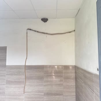 Shell Petrol Ofisi'nde Korku Filmi Gibi Tuvalet Deneyimi