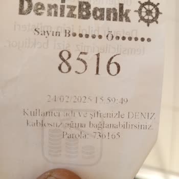 Denizbank'ta Uzun Bekleyiş Ve Yetersiz Hizmet