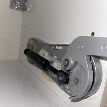 Mutfak Dolap Pistonlarında Güvenlik Sorunu