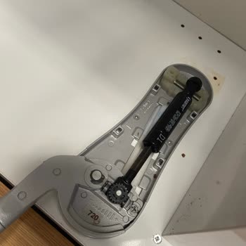 Mutfak Dolap Pistonlarında Güvenlik Sorunu