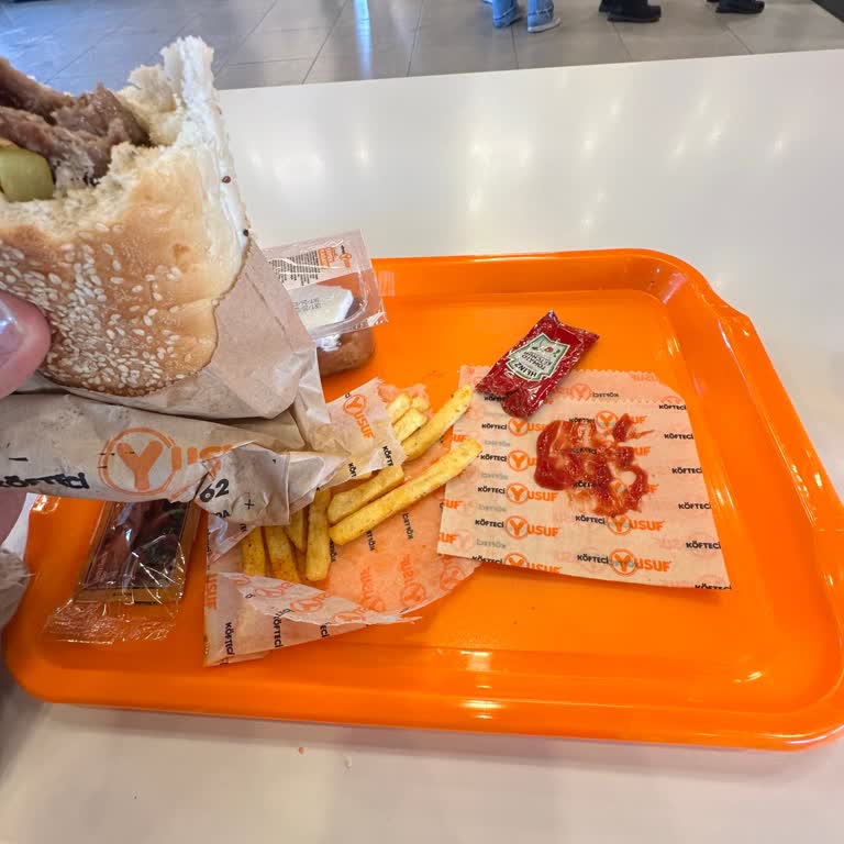 Hijyen Sorunu: Tepsi Kağıdı Eksikliği