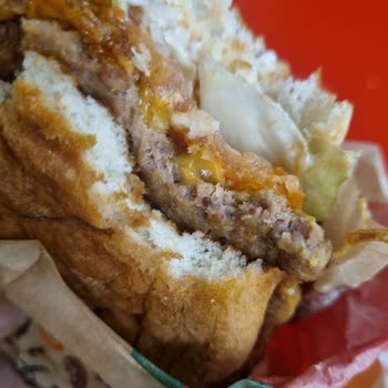 Burger King Yarımca Şubesinde Çiğ Köfte Skandalı