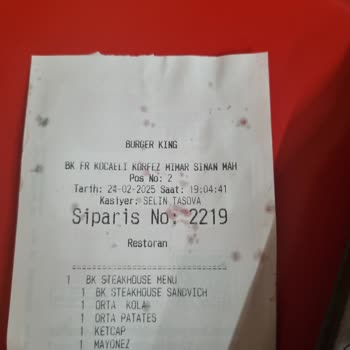 Burger King Yarımca Şubesinde Çiğ Köfte Skandalı