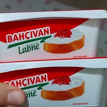 Bozulmuş Ve Küflenmiş Labne Peynir Şoku