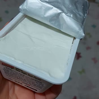 Bozulmuş Ve Küflenmiş Labne Peynir Şoku