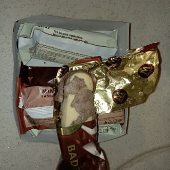 Magnum Mini Hayal Kırıklığı: Tüketiciye Ulaşan Kalitesiz Ürünler