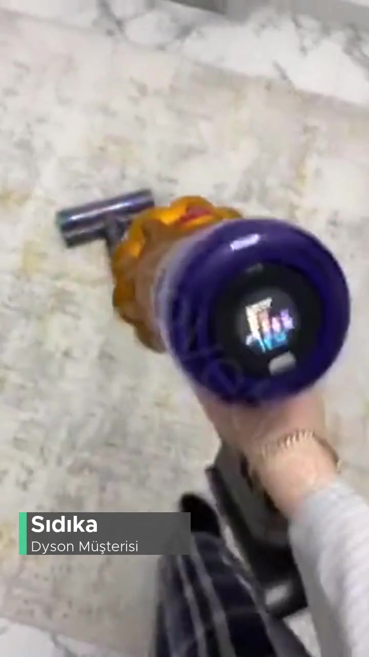 Dyson V12 Süpürge Kendiliğinden Kapanıyor! videonun kapak resmi